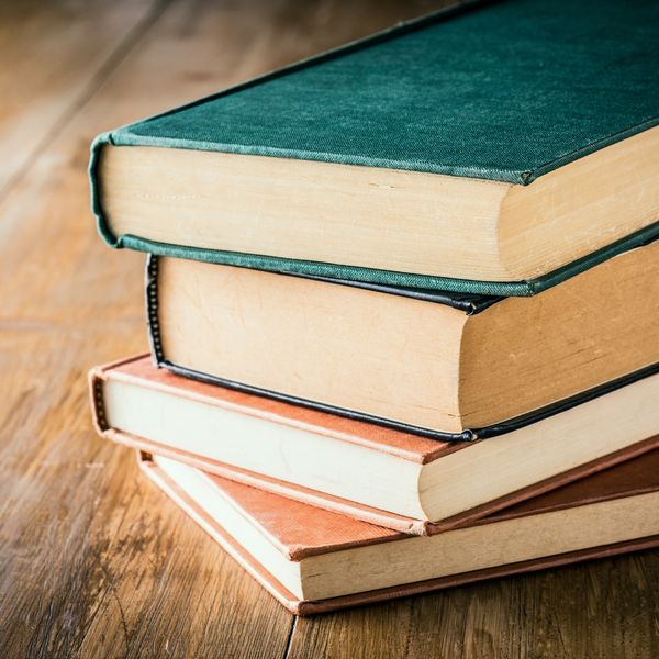 福岡で増えた本は当トランクルームをご利用ください