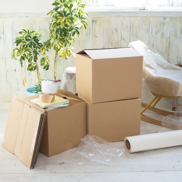 福岡の当貸倉庫は家具の保管にも最適なスペースがございます